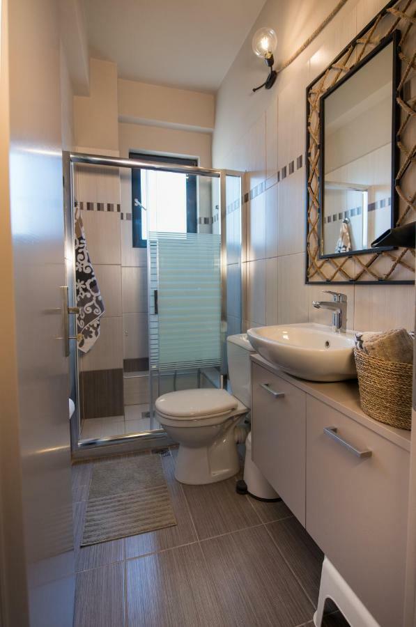 Marios Home, A Cozy And Spacious Apartment Near Downtown Preveza Exteriör bild